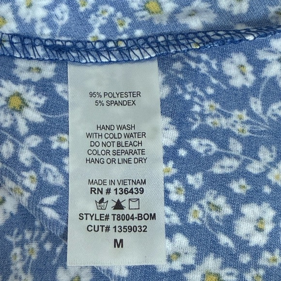 NWT Amana Blue Floral Sleeveless Blouse Split Neck Casual Spring Top M - Picture 8 of 9